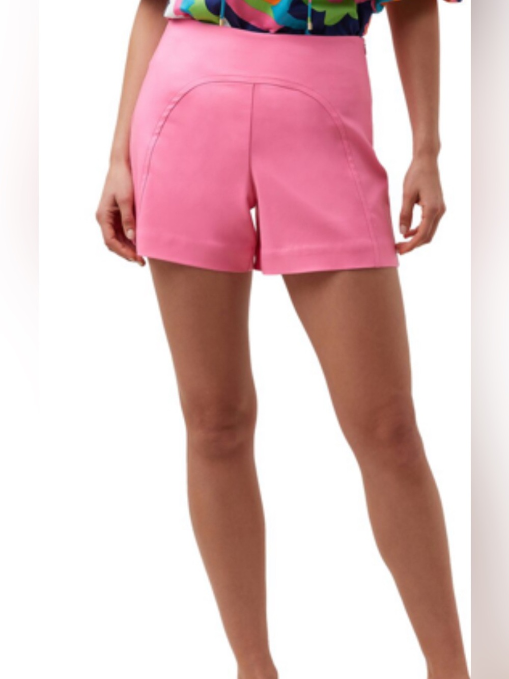 Trina Turk Suit. Jacket 8 Shorts 6